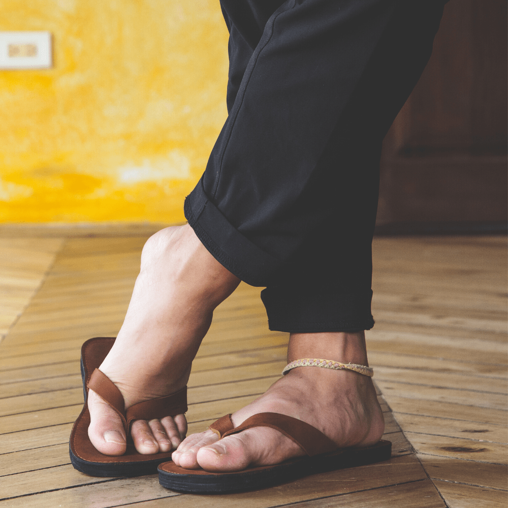 Man wearing the Bravesoles novio