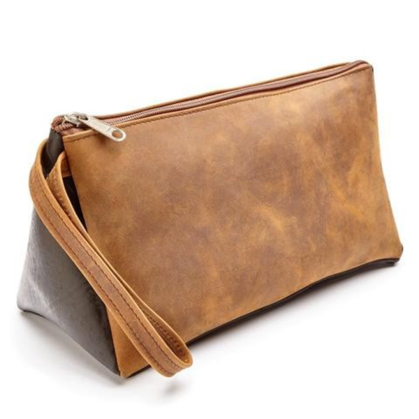 Miina Goods Montaña leather toiletry bag in antique brown leather. 
